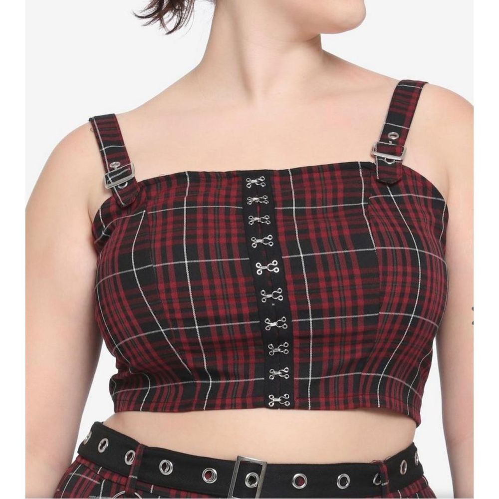 Hot Topic Plaid Red Women's Crop Top